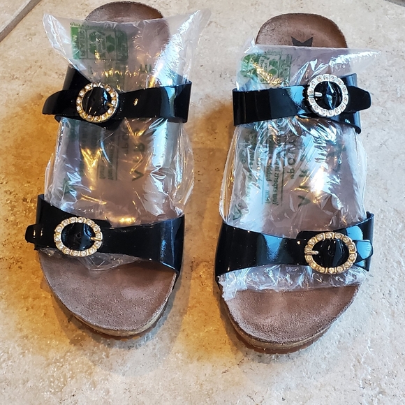 Mephisto Jeweled Patent Leather Wedges Sz 37 - Picture 3 of 9